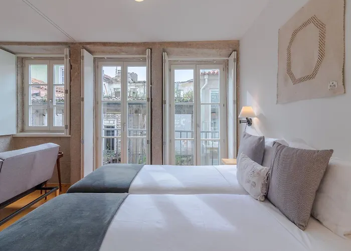 Daire Modern In With Balcony Porto