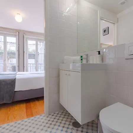 Modern In With Balcony Appartement *