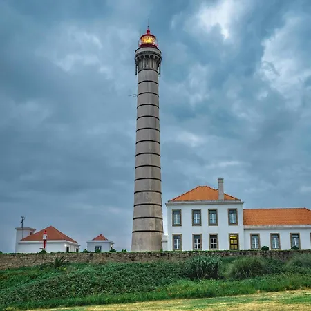 Modern In With Balcony * ポルト